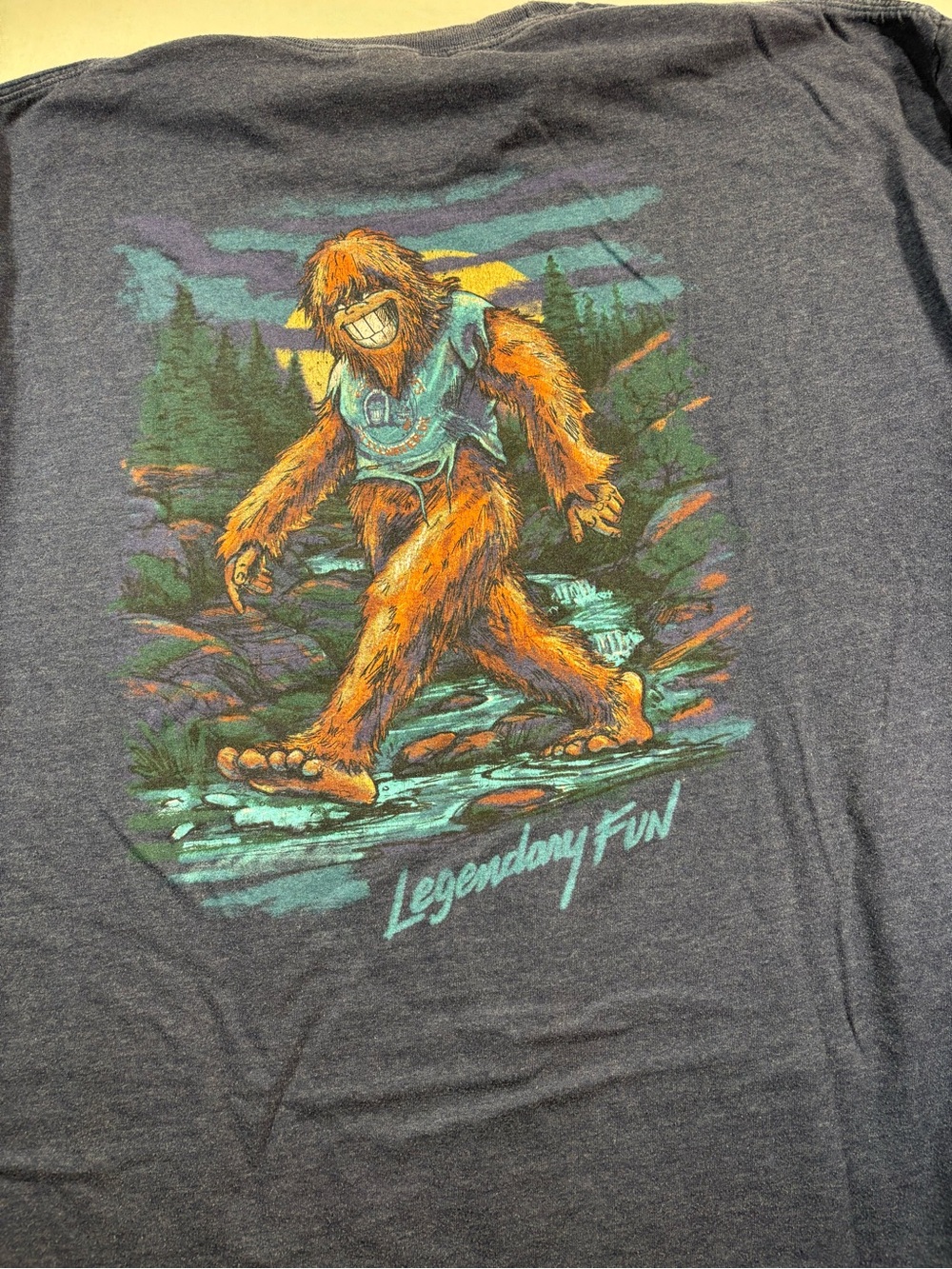 Eskimo Joe's Bigfoot Print Dark Blue T-shirt Size 2X Blurry